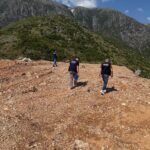 U denoncua nga “Vrojtuesit”, IKMT gjobit dhe pezullon aktivitetin e firmës që hodhi inerte në Dhërmi