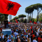 Protestuesit në Ditën e 21-të: “Kjo kryengritje është për dinjitet”