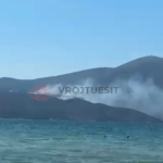 Zjarr në Karaburun, tymi i dendur mbulon vijën bregdetare